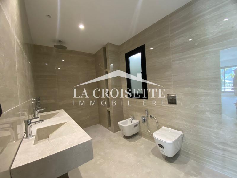 Duplex S+3 avec piscine couverte à Gammarth
